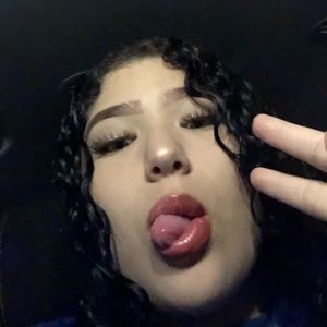 Meet your Posher, Haely